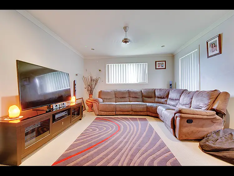 Second view of Homely house listing, 4 Shannons Drive, Lammermoor QLD 4703