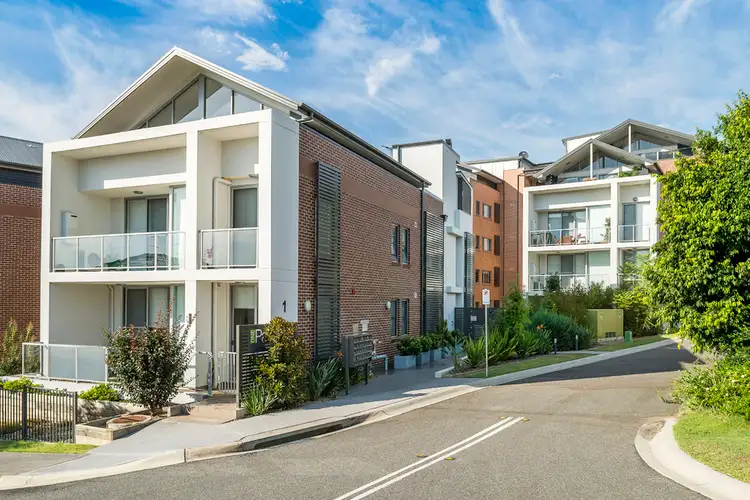 32/1-5 Parkside Crescent, Campbelltown NSW 2560