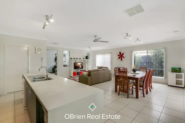55 Sandarra Boulevard, Sandhurst VIC 3977
