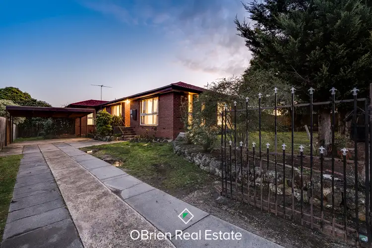 Main view of Homely house listing, 40 Ravenhill Crescent, Endeavour Hills VIC 3802