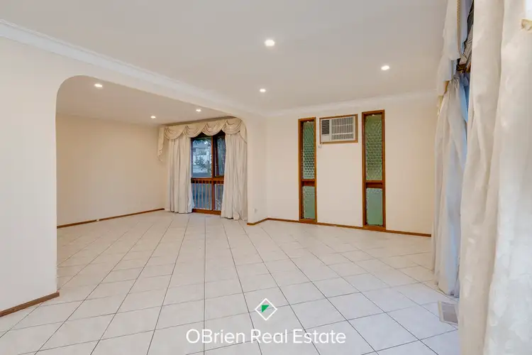 Fifth view of Homely house listing, 40 Ravenhill Crescent, Endeavour Hills VIC 3802