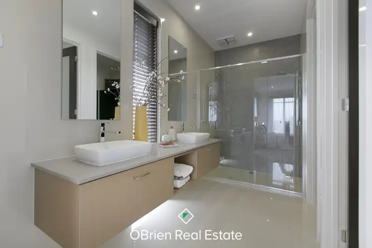 Fifth view of Homely house listing, 21 Winchcombe Way, Cranbourne North VIC 3977