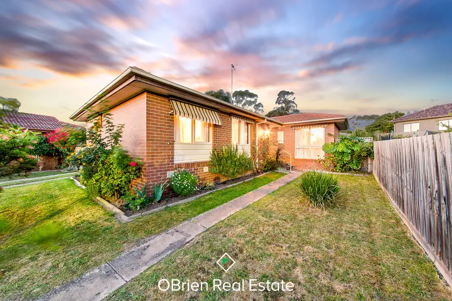 Main view of Homely house listing, 4 Puffin Court, Endeavour Hills VIC 3802