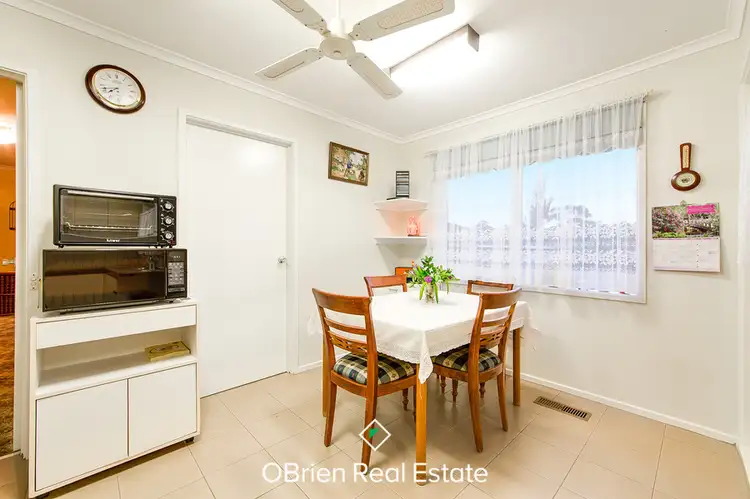 Second view of Homely house listing, 4 Puffin Court, Endeavour Hills VIC 3802