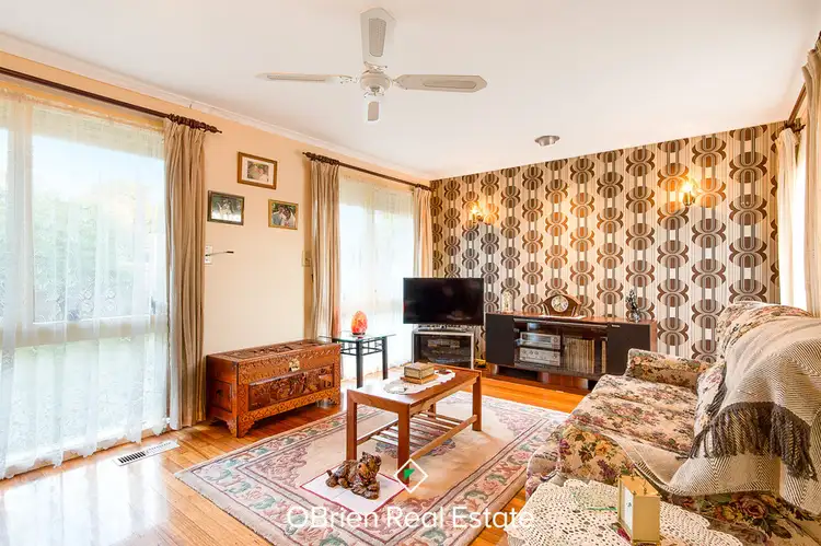 Third view of Homely house listing, 4 Puffin Court, Endeavour Hills VIC 3802