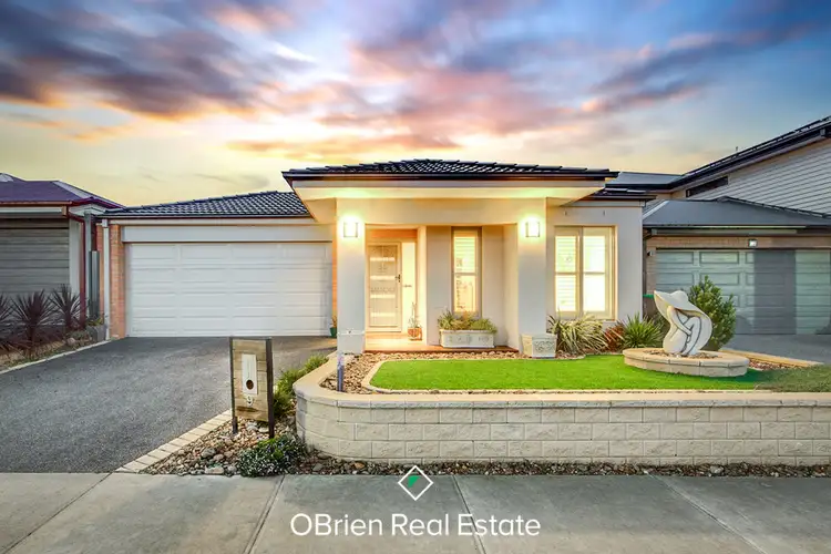 9 Gerda Grove, Cranbourne North VIC 3977