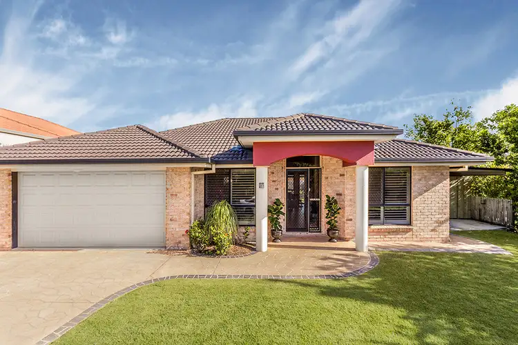 16 Pandorea Street, Wynnum West QLD 4178