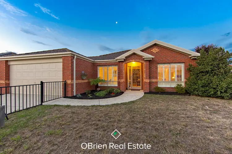 124 Harrington Drive, Narre Warren South VIC 3805