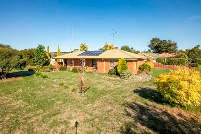 15 Edols Street, Ballan VIC 3342