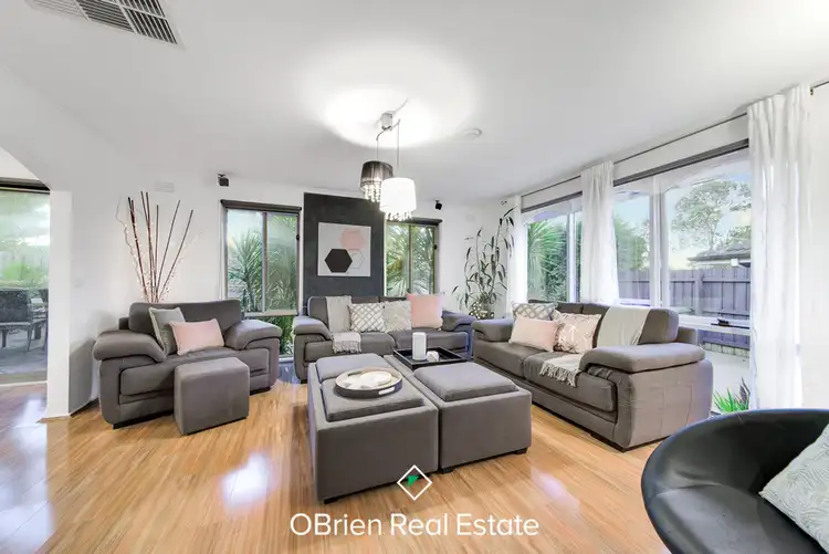 Fifth view of Homely house listing, 8 Highview Avenue, Cranbourne VIC 3977