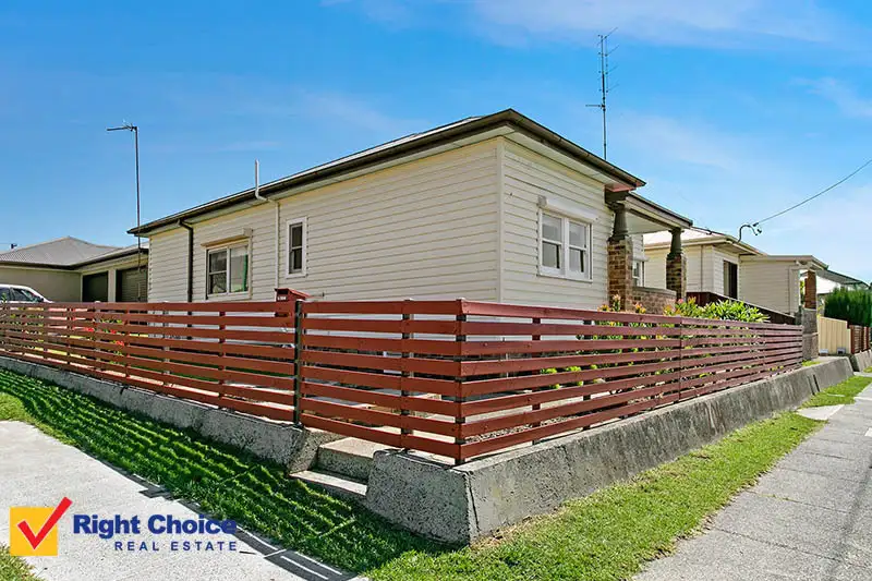Main view of Homely villa listing, 1/204 Shellharbour Road, Warilla NSW 2528