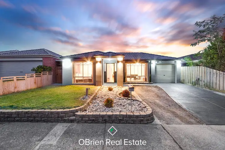 13 Chatswood Drive, Narre Warren South VIC 3805