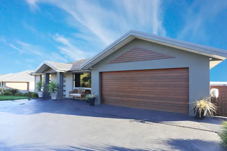 18 McCall Terrace, Stony Rise TAS 7310