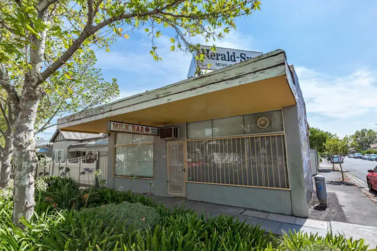 32. Hamilton Street, Seddon VIC 3011