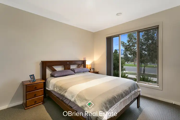 Fifth view of Homely house listing, 28 Mullein Bend, Cranbourne North VIC 3977