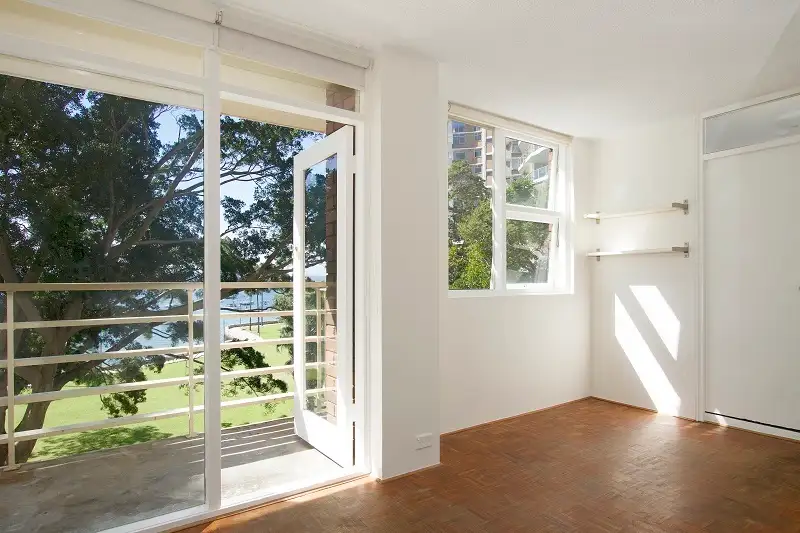 Main view of Homely studio listing, 32/5-7 The Esplanade, Elizabeth Bay NSW 2011