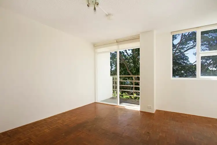 Third view of Homely studio listing, 32/5-7 The Esplanade, Elizabeth Bay NSW 2011