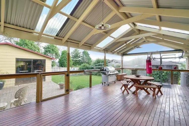 2 McIntosh Street, The Oaks NSW 2570