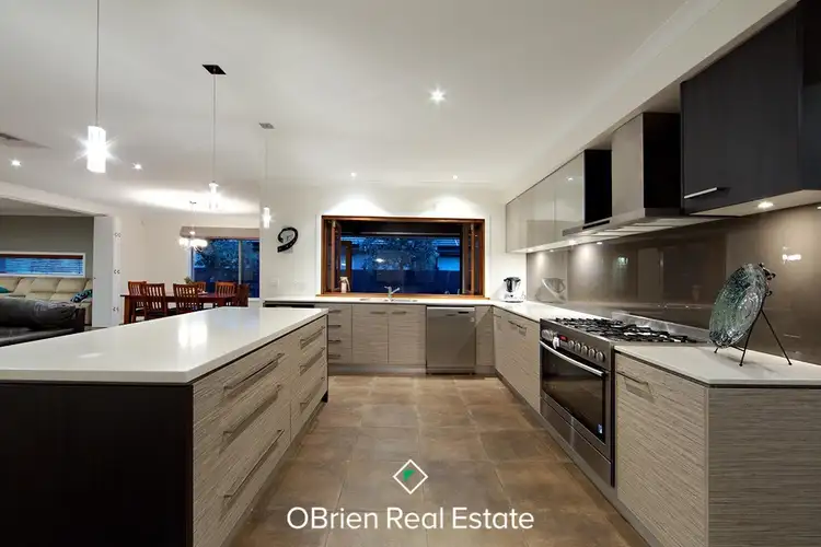Second view of Homely house listing, 4 Leichhardt Court, Sandhurst VIC 3977
