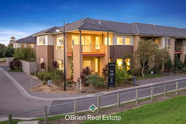 19 Dunk Crescent, Bonbeach VIC 3196