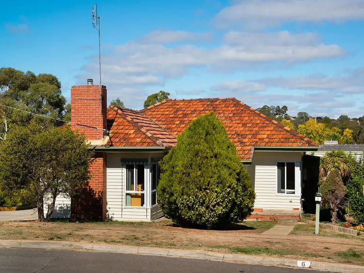 Second view of Homely house listing, 6 Douglas Crescent, Castlemaine VIC 3450