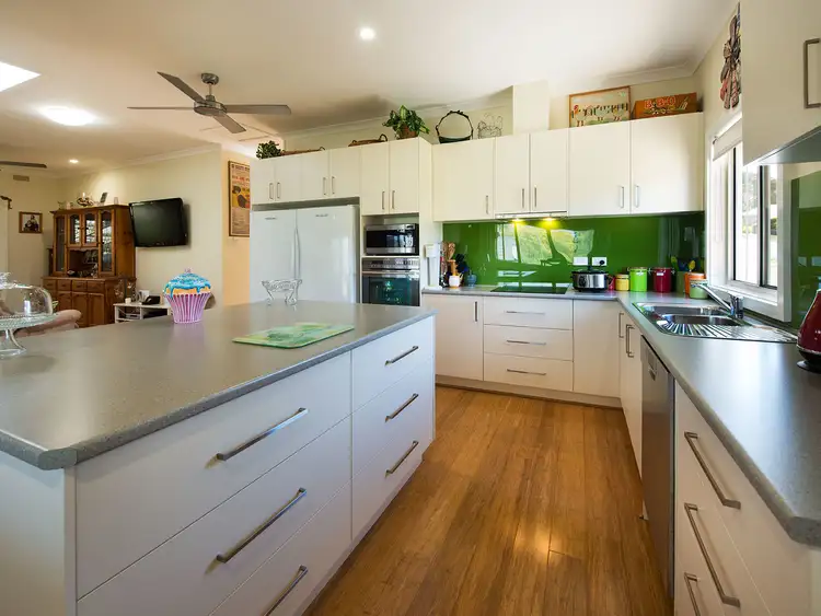 Fourth view of Homely house listing, 6 Douglas Crescent, Castlemaine VIC 3450