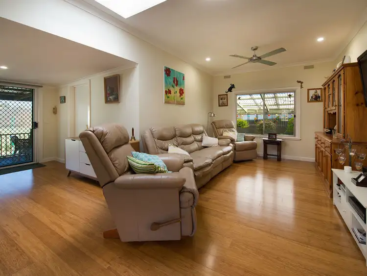 Fifth view of Homely house listing, 6 Douglas Crescent, Castlemaine VIC 3450