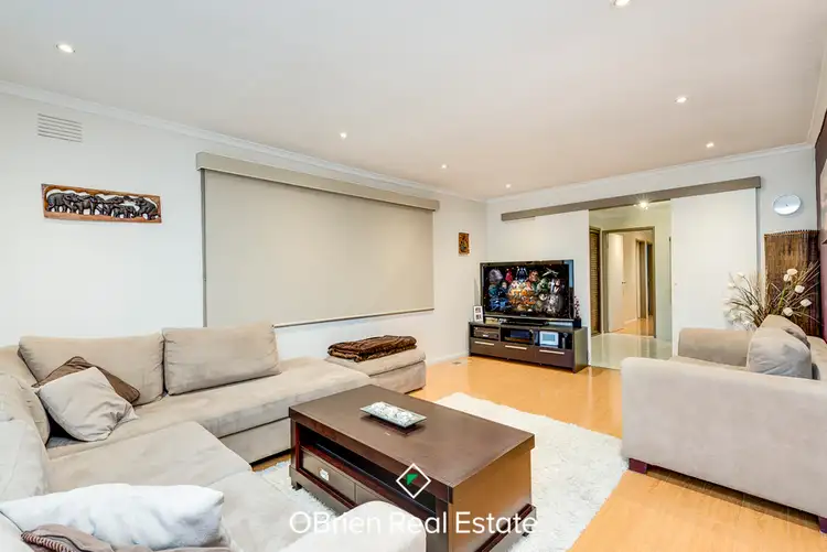 Third view of Homely house listing, 3 Salicina Court, Endeavour Hills VIC 3802