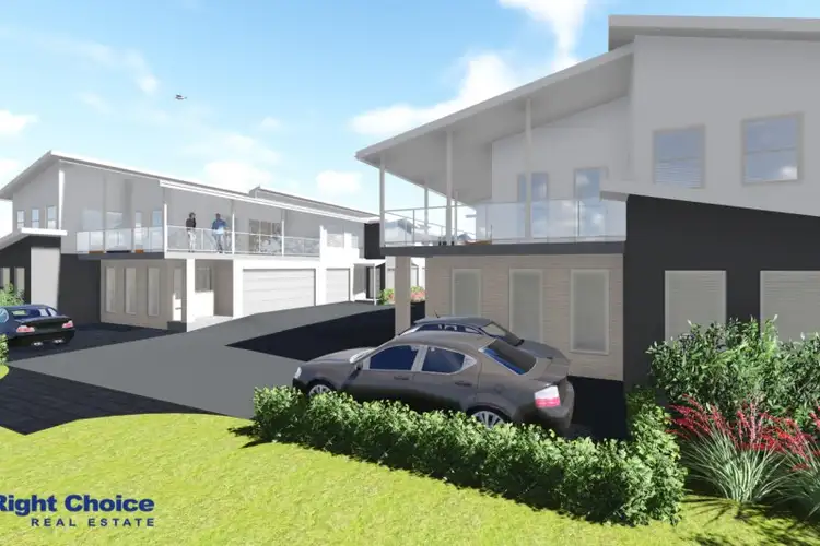 Main view of Homely townhouse listing, 4/19-21 Pur Pur Avenue, Lake Illawarra NSW 2528