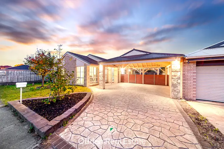 61 Hamilton Drive, Cranbourne North VIC 3977