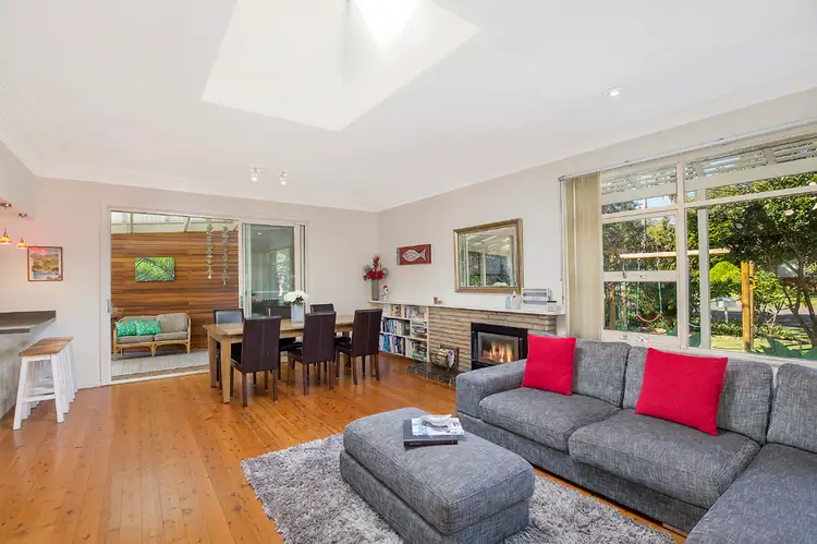 Third view of Homely house listing, 2 Pipino Place, Dee Why NSW 2099