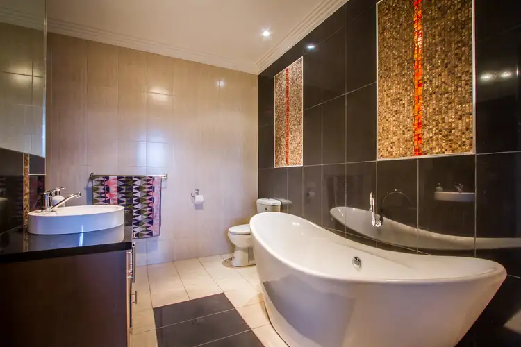 Seventh view of Homely townhouse listing, 10A Limestone Court, Mount Gambier SA 5290