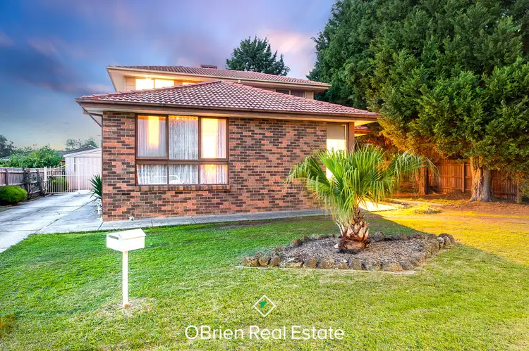 Main view of Homely house listing, 4 Tayport Gardens, Endeavour Hills VIC 3802