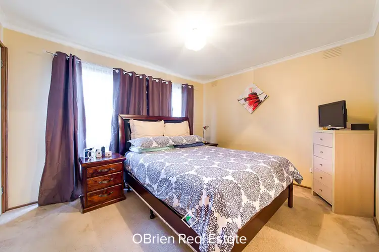 Sixth view of Homely house listing, 4 Tayport Gardens, Endeavour Hills VIC 3802