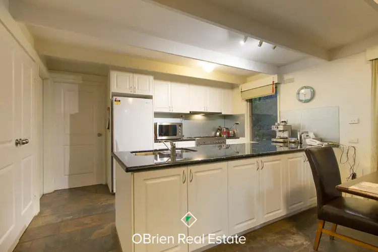 Fifth view of Homely house listing, 34 Athol Court, Langwarrin VIC 3910