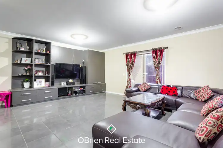 Fourth view of Homely house listing, 19 Copernicus Circuit, Cranbourne West VIC 3977
