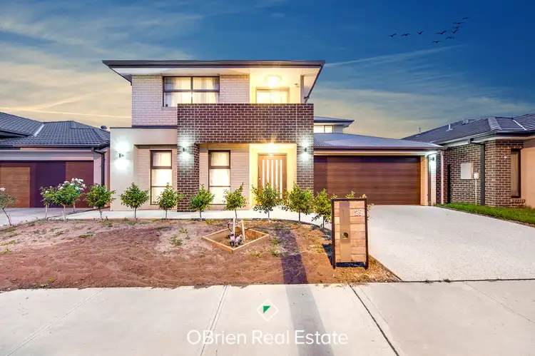 25 Arbourlea Boulevard, Cranbourne North VIC 3977
