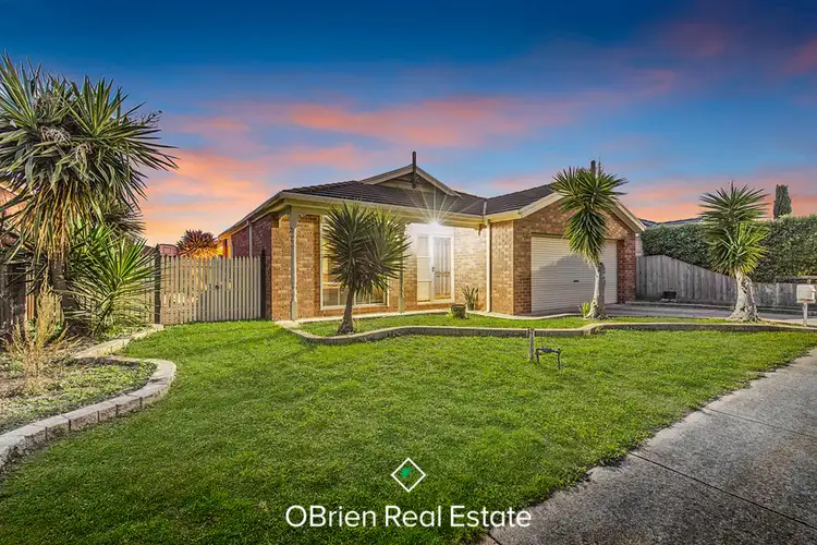 17 Bateman Grove, Hampton Park VIC 3976