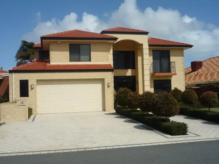 18 Newcomen Road, Stirling WA 6021