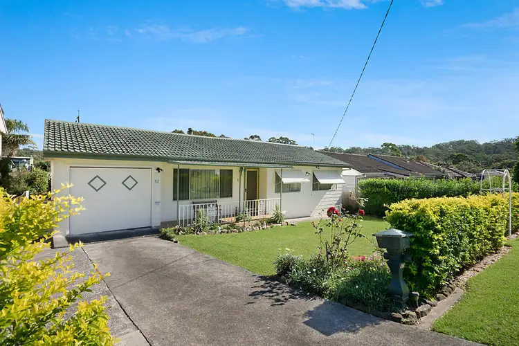 52 Orange Parade, Wyoming NSW 2250