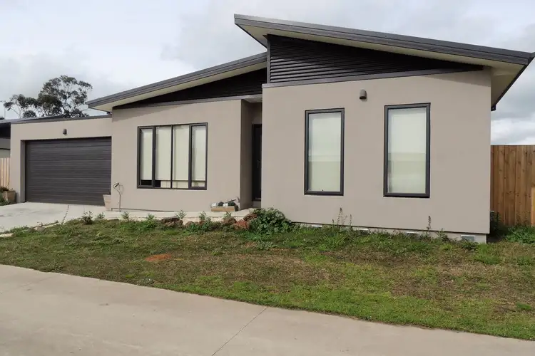 2/10 Toy Street, Longwarry VIC 3816