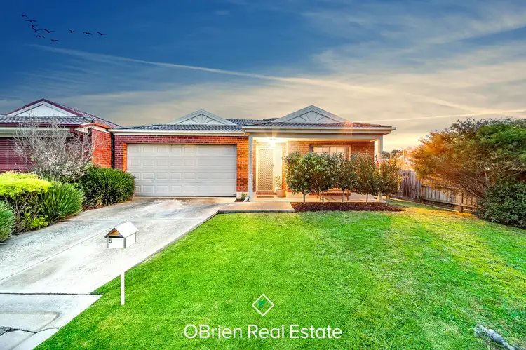 5 Malfoy Mews, Cranbourne West VIC 3977