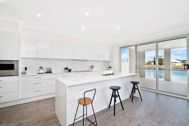 15 Cove Place, Port Macquarie NSW 2444