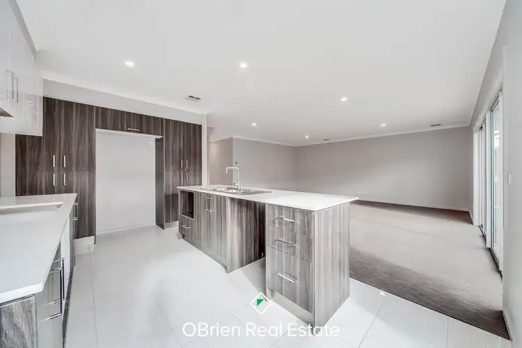 Second view of Homely house listing, 7 Armidale Drive, Pakenham VIC 3810