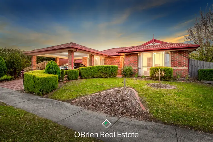 6 Golden Leaf Avenue, Narre Warren South VIC 3805