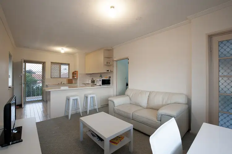 4/1A Hobbs Avenue, Como WA 6152