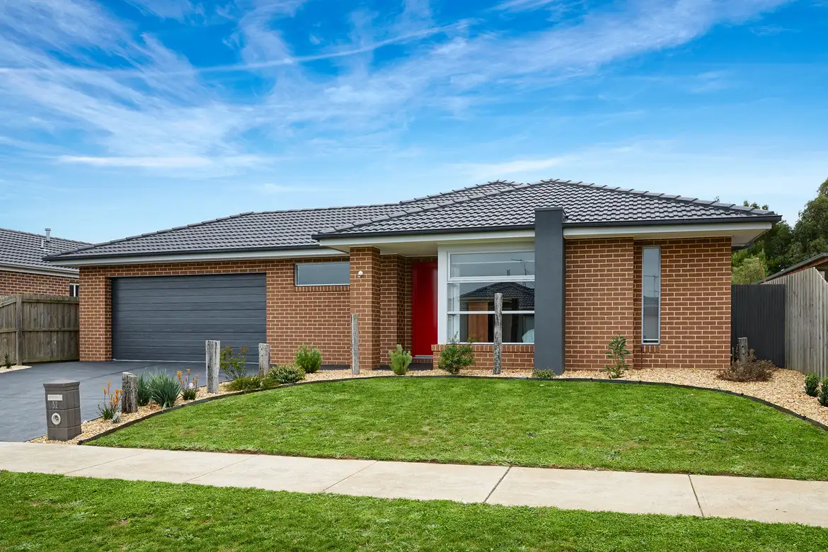 Main view of Homely house listing, 32 Jamescott Drive, Drouin VIC 3818