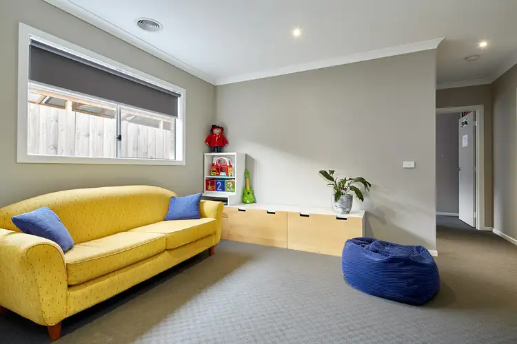 Fifth view of Homely house listing, 32 Jamescott Drive, Drouin VIC 3818