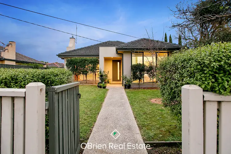 2 Cross Road, Chelsea VIC 3196