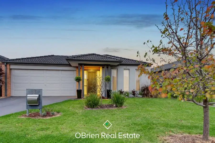 Main view of Homely house listing, 8 Malua Circuit, Sandhurst VIC 3977
